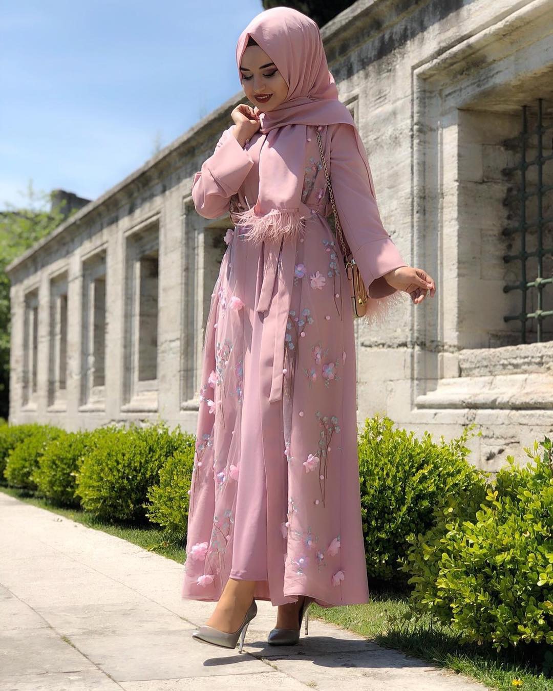 AliExpress Amazon Ebay Middle East Turkey Embroidery Three-dimensional Flower Robe Dress LR274 - Image 4