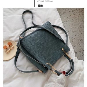 Portable small bag female 2020 new Korean version Messenger small black bag fashion retro stone pattern single shoulder bucket bag