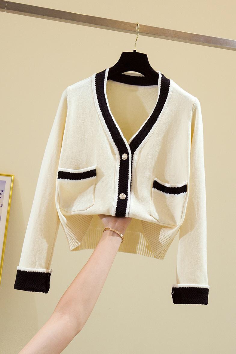 2020 early autumn Korean version of small fragrance style contrast color V-neck cardigan single-breasted short knit sweater women's sweater jacket - Image 5
