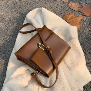Niche design bag 2020 new trendy wild ins messenger bag autumn and winter fashion shoulder bag female small square bag