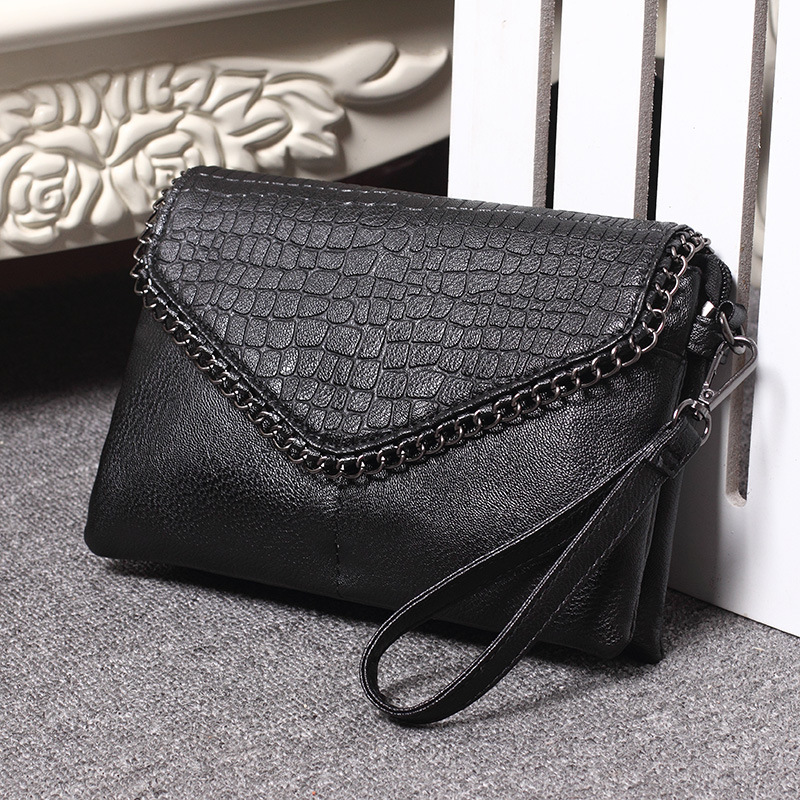 2024 new fashion women's bag crossbody bag small bag simple versatile shoulder bag soft leather envelope bag ladies handbag - Image 2