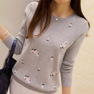 New Autumn Korean Style Slim Fit Plum Blossom Embroidered Round Neck Knitted Sweater Long Sleeve Women's Pullover Sweater for Autumn and Winter