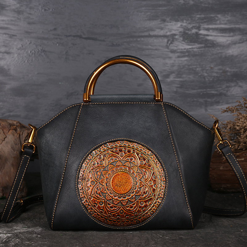 Cross-Border Tote Women's Totem Embossed Genuine Leather Women's Bag Head Layer Cowhide Retro Polishing Shoulder Messenger Bag Women Wholesale - Image 7