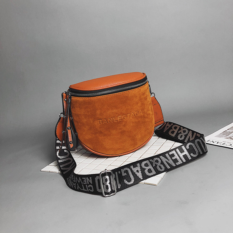 European and American fashion messenger small bag female 2020 winter foreign trade new broadband shoulder bag Hong Kong style retro frosted saddle bag - Image 8