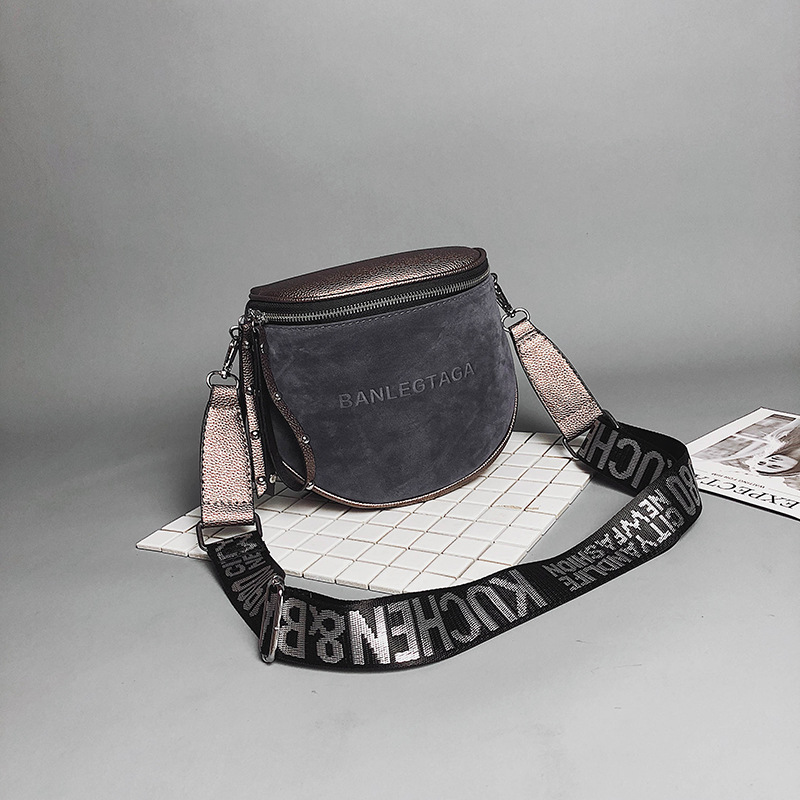 European and American fashion messenger small bag female 2020 winter foreign trade new broadband shoulder bag Hong Kong style retro frosted saddle bag - Image 6