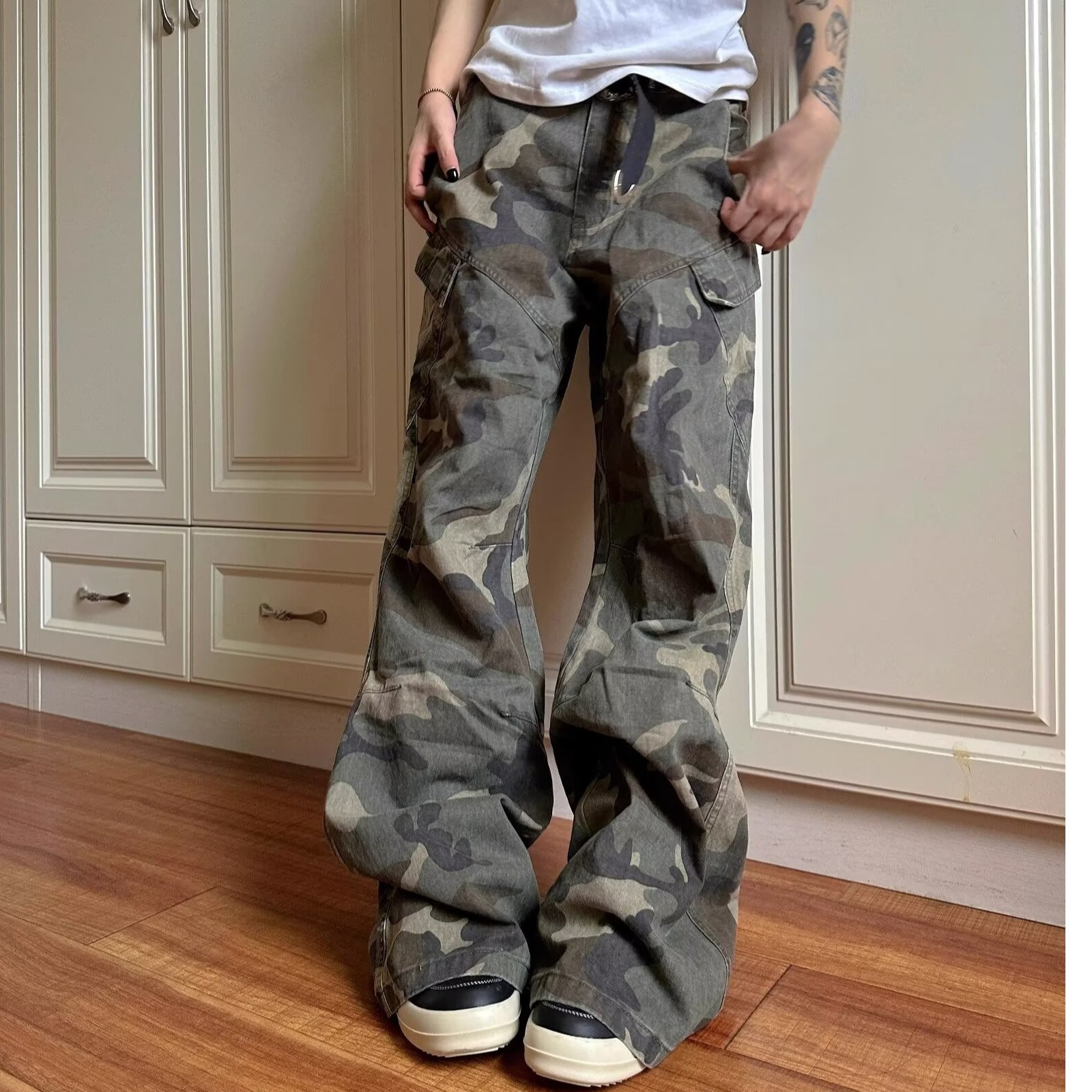 2024 Spring and Autumn Retro Camouflage Pocket Work Jeans Men's Fashion Brand ins Loose Wide Leg Pants Casual Trousers - Image 4