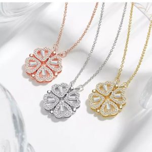 New women's necklace, a two-way heart-shaped, openable four-leaf clover necklace, fashionable heart-shaped folding clavicle chain, wholesale.