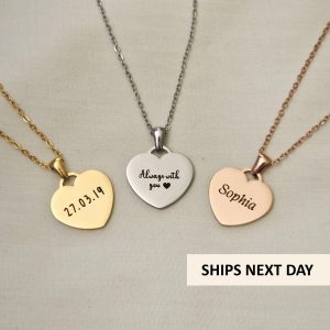 Amazon's best-selling POD custom heart-shaped engraved pendant clavicle chain, a luxurious and exquisite jewelry gift for best friends.