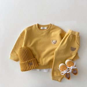 2023 Boys and Girls Baby Bear Round Neck Sweater Sports (Shoes and hats not included)
