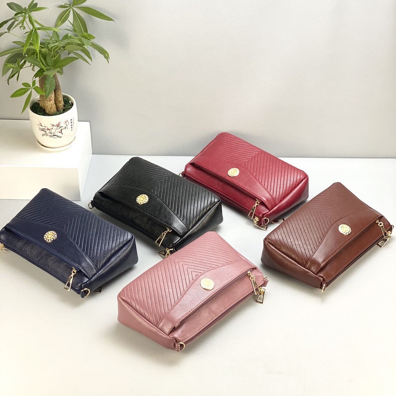 Qianzihu large-capacity bag new women's bag large-capacity middle-aged and elderly bag crossbody bag small bag stall bag wholesale - Image 14