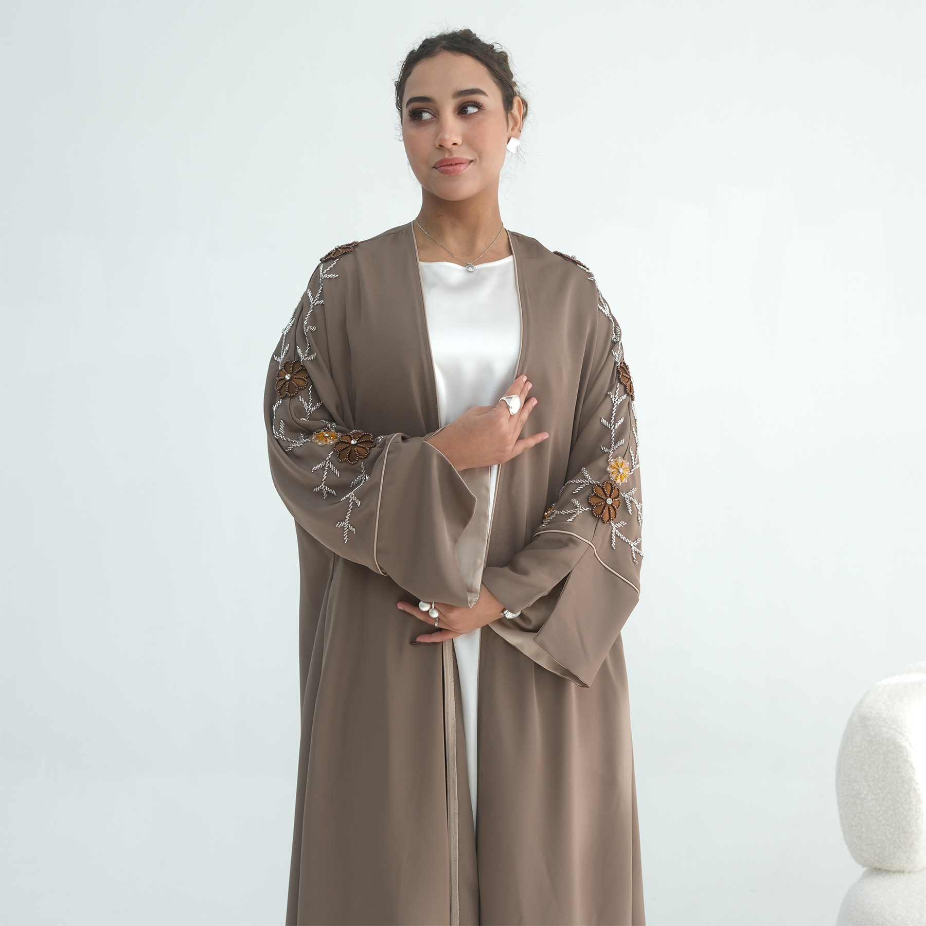 Actual photos straight from the camera, embroidered plus-size Middle Eastern European floral hand-beaded Middle Eastern Dubai robe/cardigan 1154 - Image 3