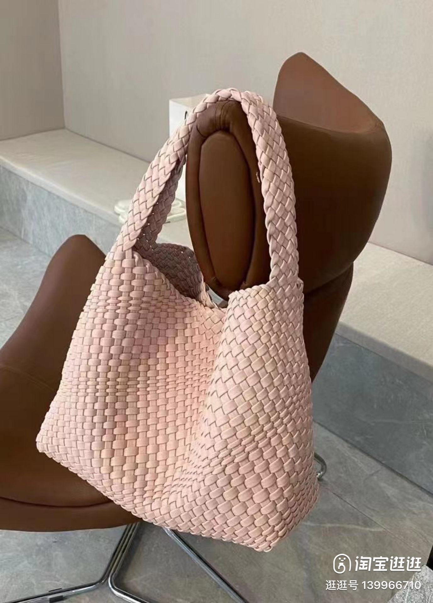 2024 new high-end hand-woven bag large-capacity shoulder tote bag underarm bag bucket bag mother-and-child bag trend - Image 9