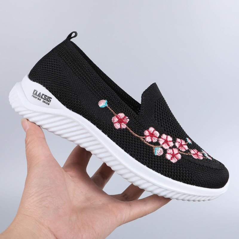 Casual all-match summer walking shoes women's old Beijing cloth shoes women's mesh surface breathable casual mother's shoes soft bottom slip on - Image 8