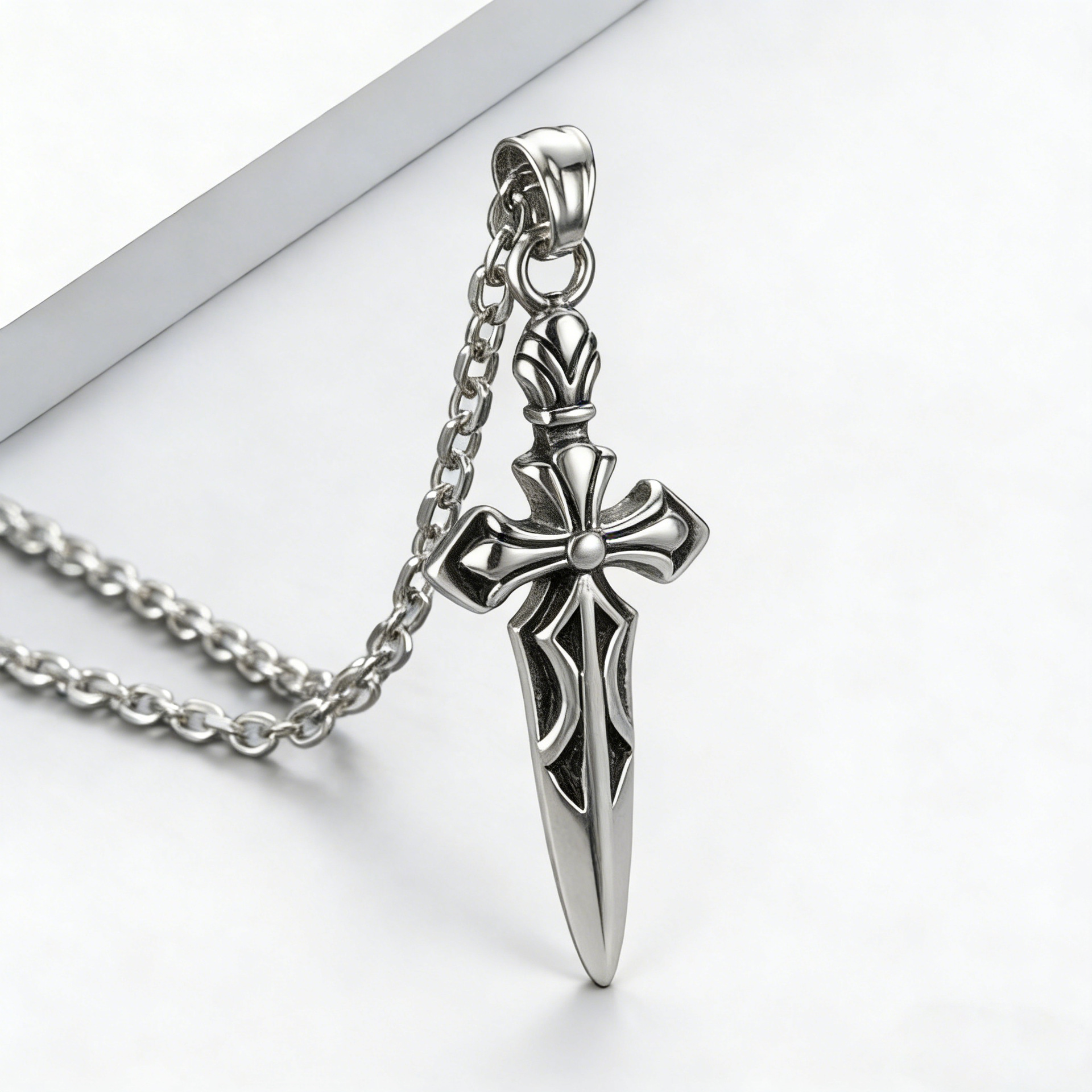 New cross-border style retro heavy sword cross titanium steel pendant, trendy men's necklace, fashion jewelry and accessories