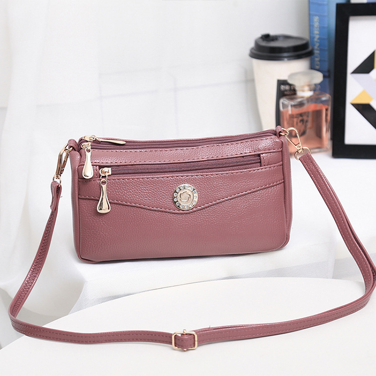 Summer new Internet celebrity women's crossbody bag wide bottom armpit fashion bag large capacity mobile phone change middle-aged bag women's bag - Image 9