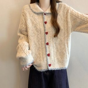 Korean style relaxed Peter Pan collar off-shoulder sweater cardigan for women, 2025 spring new style, heart-shaped button knit cardigan.