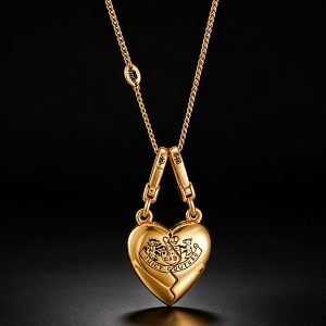 Personalized smooth textured letter and heart pattern pendant, unisex, versatile heart-shaped clavicle chain.