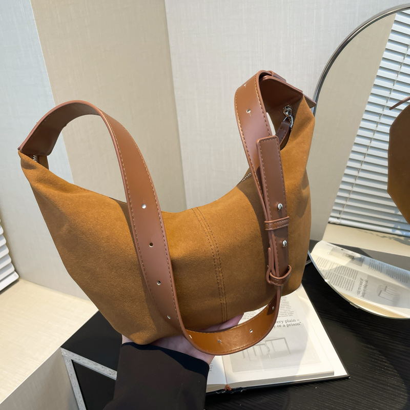 Cross-border high-end suede underarm bag for women 2024 autumn and winter new casual dumpling bag shoulder messenger bag trendy - Image 2