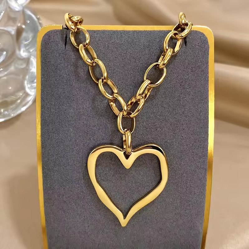 European and American cross-border stainless steel heart-shaped necklace with exaggerated heart pendant, high-end necklace. - Image 5