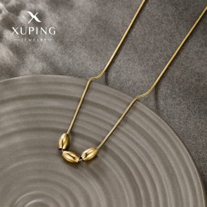 Xuping's new fashionable stainless steel 14k color simple beaded pendant necklace for everyday commuting, featuring a unique snake bone chain.