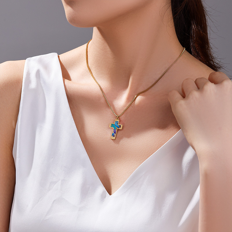 Xuping's new fashionable stainless steel 14k color cross necklace, European and American style, unique hip-hop trendy jewelry for women. - Image 5
