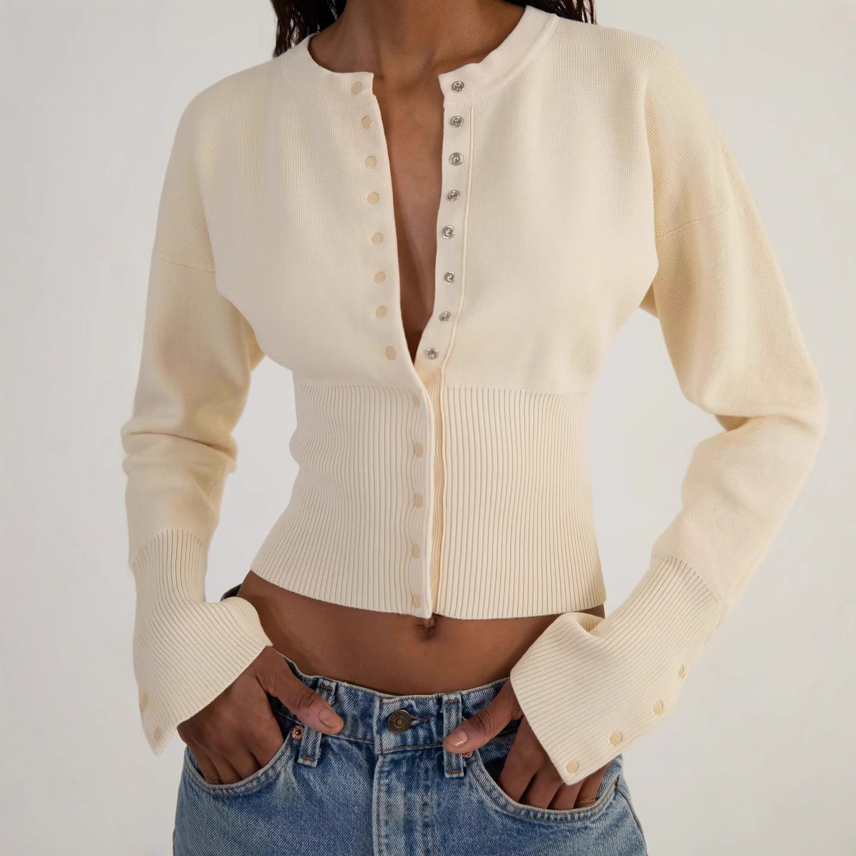 European and American high waist women's round neck single breasted knitted sweater female niche design short top with thin sweater trend