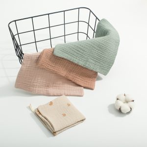 New baby gauze cotton four-layer small square towel bib face towel baby feeding towel handkerchief