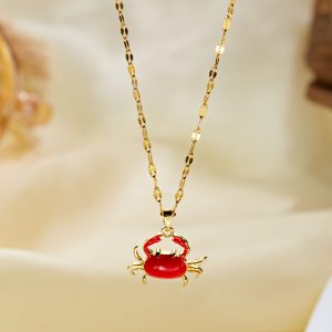 Cross-border exclusive, 18K gold-plated, unique, niche clavicle chain with colorful fish pendant necklace in an ocean theme.