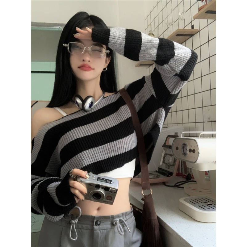 Contrast color striped off-shoulder long-sleeved sweater for women autumn new loose outer wear short pure lust hot girl sweater top - Image 5