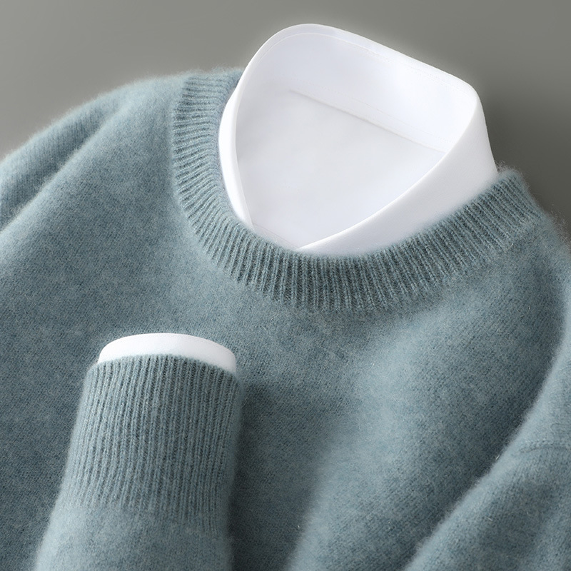 Men's high-neck, thick, loose-fitting pullover sweater/knitwear base layer. - Image 10