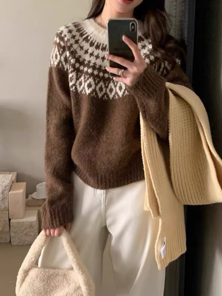 Retro Nordic style, high-end feel, Irish Island sweater pullover women's autumn and winter thicken, perfect for layering under a coat. - Image 7