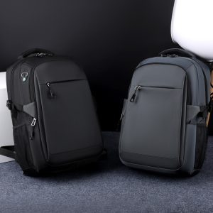 Cross-border large capacity backpack for men, business, simple and casual, laptop bag, college student and middle school student backpack
