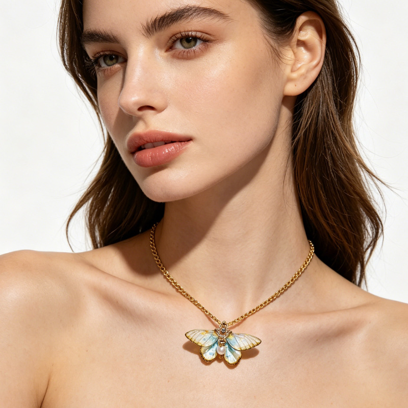 Forest-themed colorful butterfly pendant necklace for women, a luxurious and niche women's choker/collarbone necklace. - Image 6