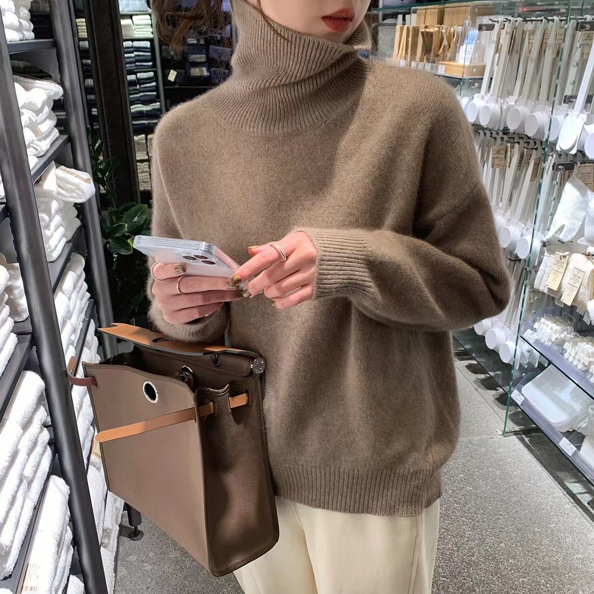 Customizable European and American cross-border high-neck sweater, 2026 autumn and winter loose-fitting versatile knit pullover style women's base layer. - Image 13