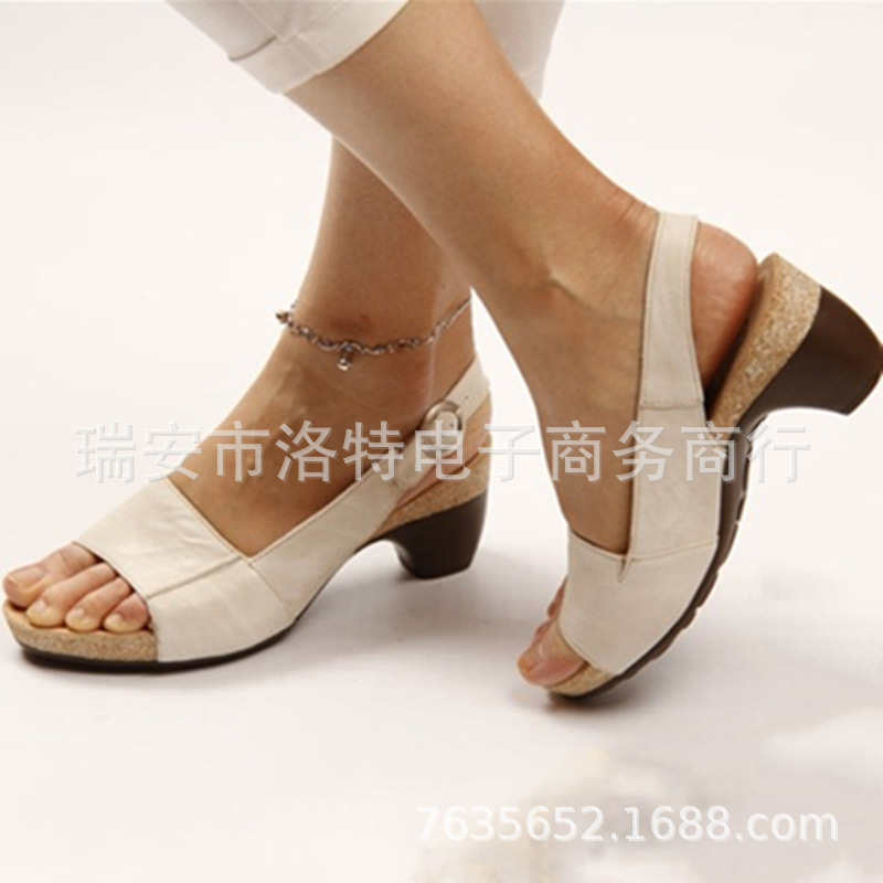 Independent station foreign trade new 2022 spring fish mouth clip toe beach women's thick heel sandals large size 35-43 women's shoes - Image 11