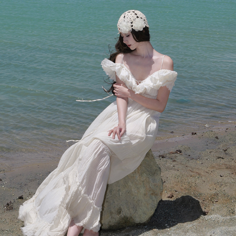 Xinjiang and Western Sichuan Grassland Travel Outfit: Spaghetti Strap Dress, Sayram Lake-Style Long Dress for Women - Image 3