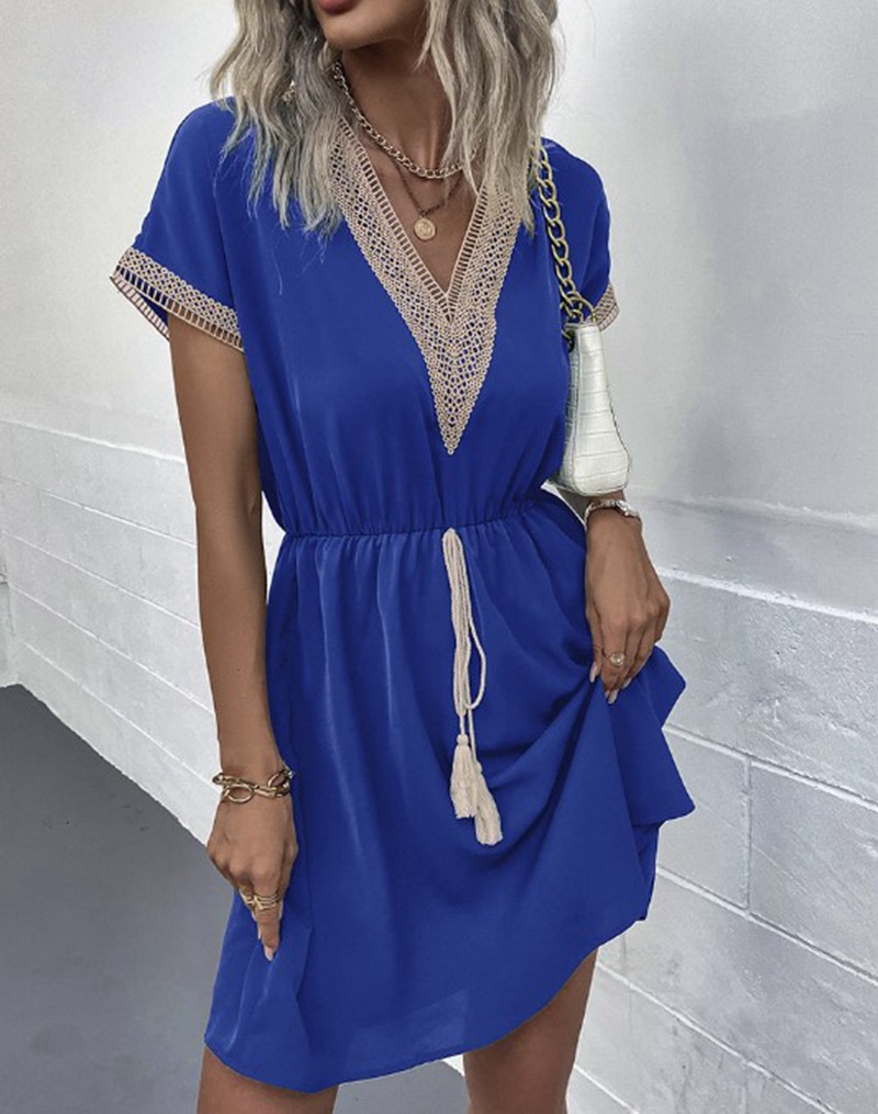 Amazon 2023 European and American cross-border foreign trade spring and summer solid color short-sleeved lace V-neck waist dress - Image 3