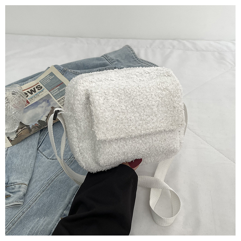Cute solid color autumn and winter furry one-shoulder armpit small square bag new trendy fashion foreign style plush women's bag - Image 7