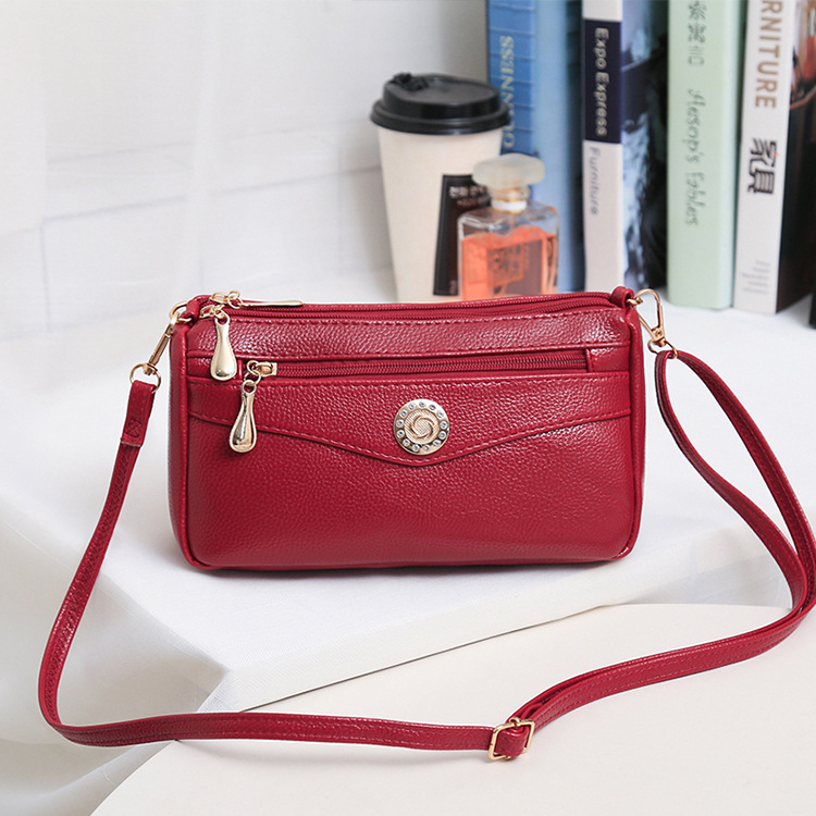 Summer new Internet celebrity women's crossbody bag wide bottom armpit fashion bag large capacity mobile phone change middle-aged bag women's bag - Image 2