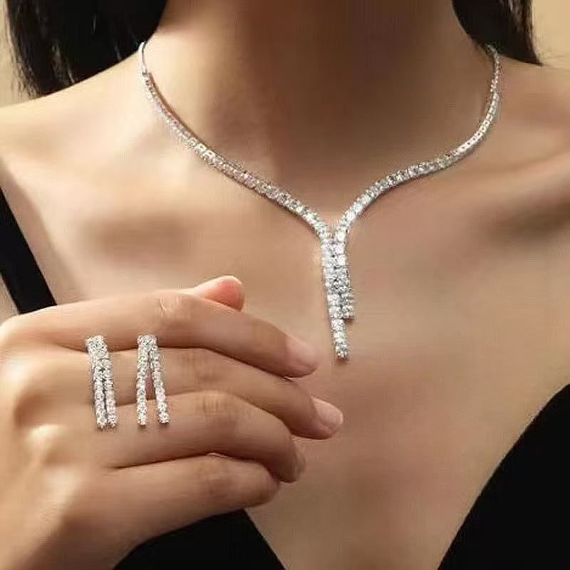 Wedding banquet loose diamond necklace and earring 2-piece set, elegant and classy European and American cross-border jewelry set. - Image 2