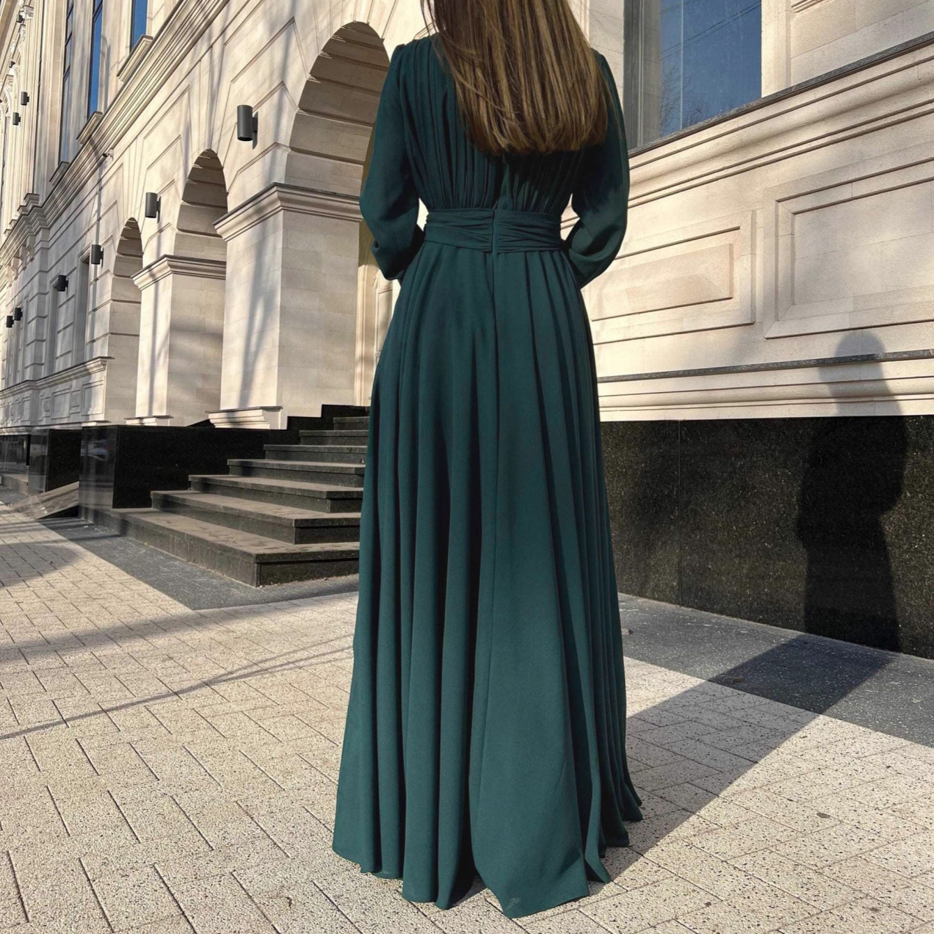 2025 New European and American Cross-Border Foreign Trade Dress, Sexy Deep V Long Sleeve Pleated Dress (eBay, Amazon) - Image 2