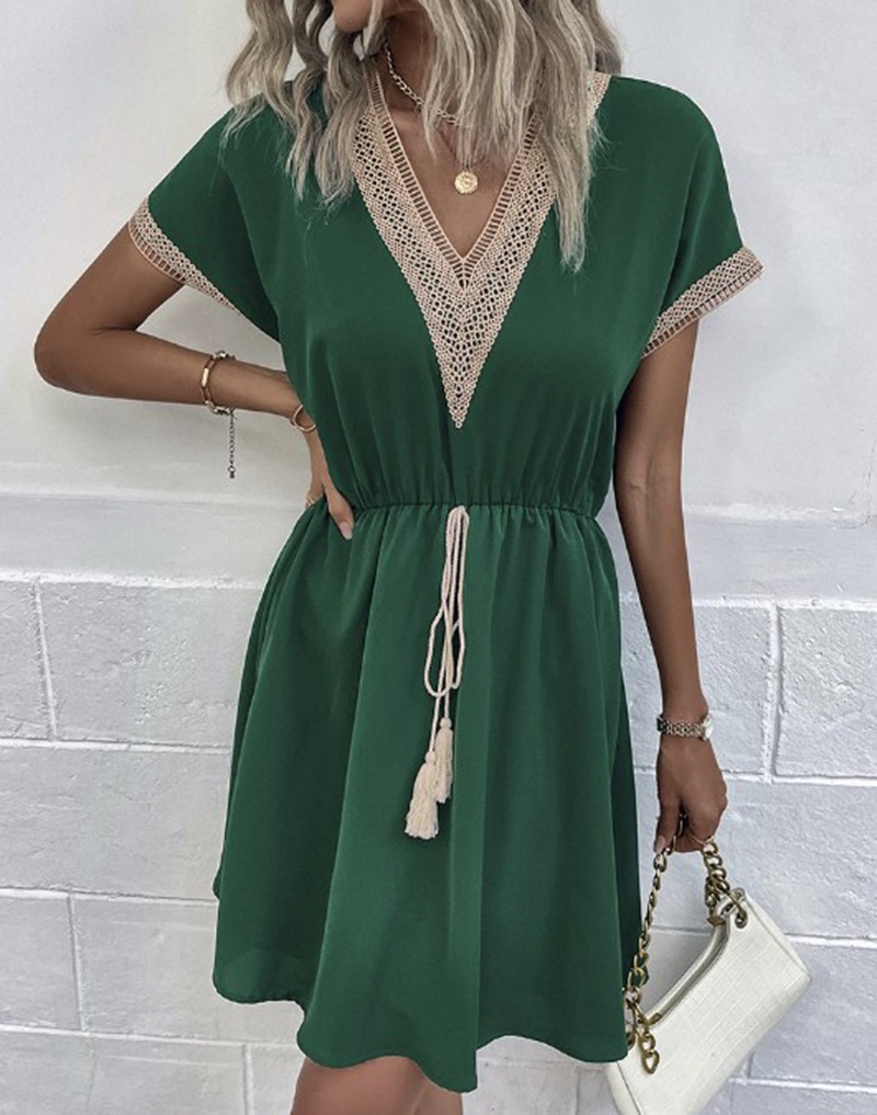 Amazon 2023 European and American cross-border foreign trade spring and summer solid color short-sleeved lace V-neck waist dress - Image 10