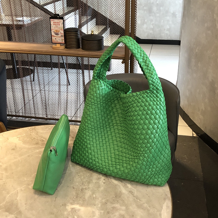 2024 new high-end hand-woven bag large-capacity shoulder tote bag underarm bag bucket bag mother-and-child bag trend - Image 11