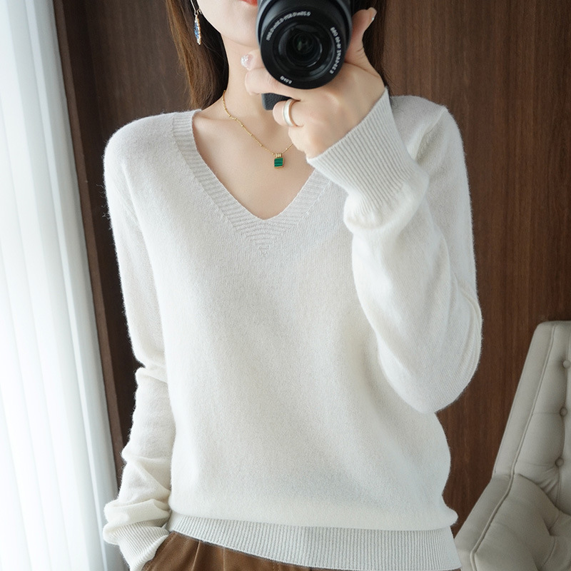 Douyin hot style sweater autumn and winter new V-neck sweater women Korean version loose fashion knitted bottoming shirt with large quantity and favorable - Image 13