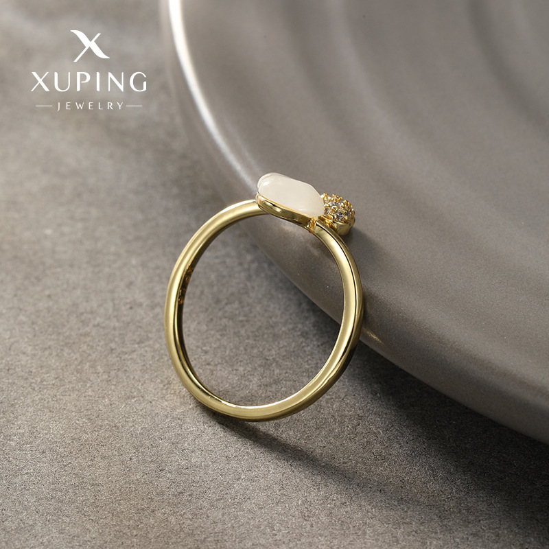 Xuping's new fashionable zircon heart ring, featuring a minimalist and understated design with an adjustable opening, perfect for women. - Image 4