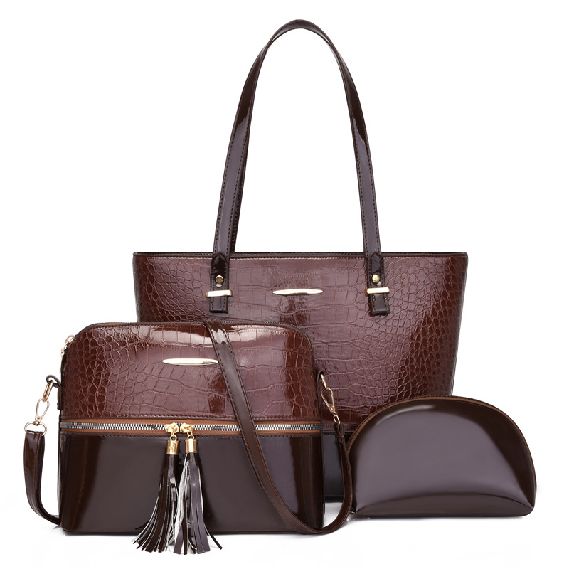 New women's bag 2023 fashion crocodile pattern mother-in-law three-piece handbag shoulder bag Messenger women's bag wholesale - Image 5