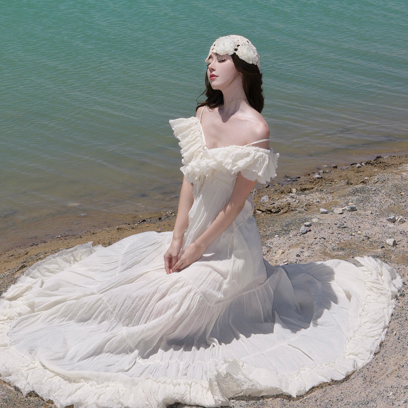 Xinjiang and Western Sichuan Grassland Travel Outfit: Spaghetti Strap Dress, Sayram Lake-Style Long Dress for Women