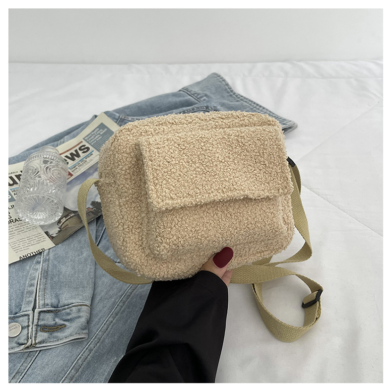 Cute solid color autumn and winter furry one-shoulder armpit small square bag new trendy fashion foreign style plush women's bag - Image 8