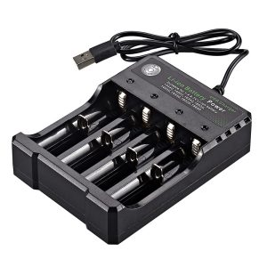 18650 charger 4-slot USB charging flashlight locator amplifier 3.7V4.2 lithium battery independent charging