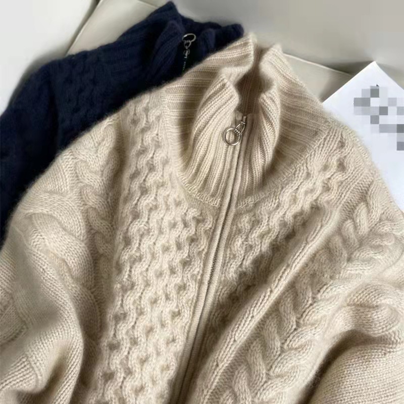 Heavyweight new autumn/winter wool cardigan for women, thickened pure wool zipper collar sweater, loose-fitting wool coat. - Image 4